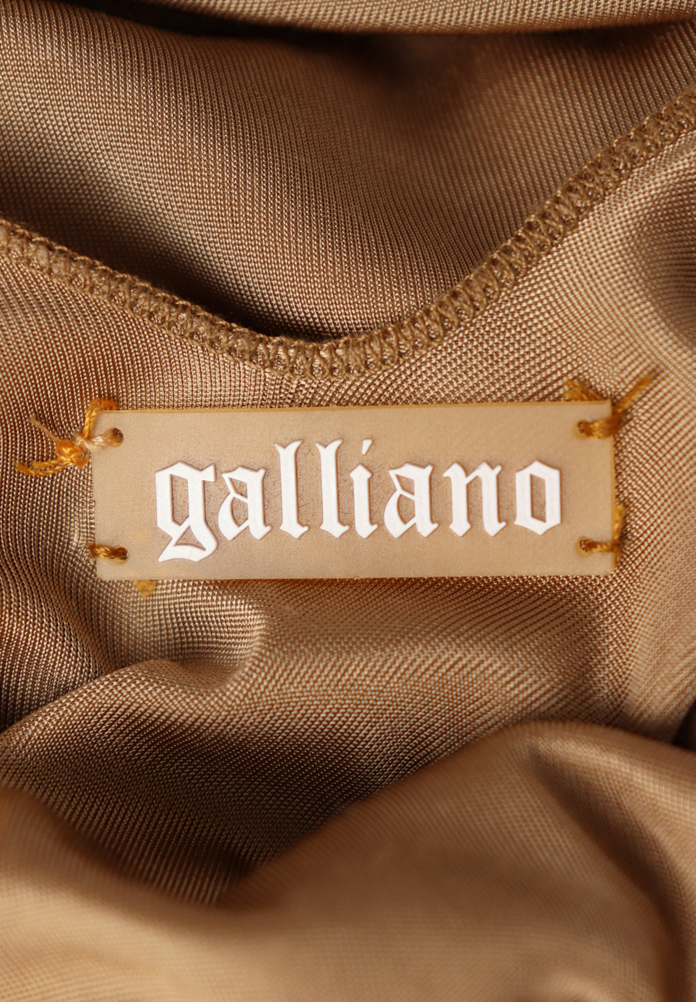 Платье John Galliano с драпировкой и вышивкой