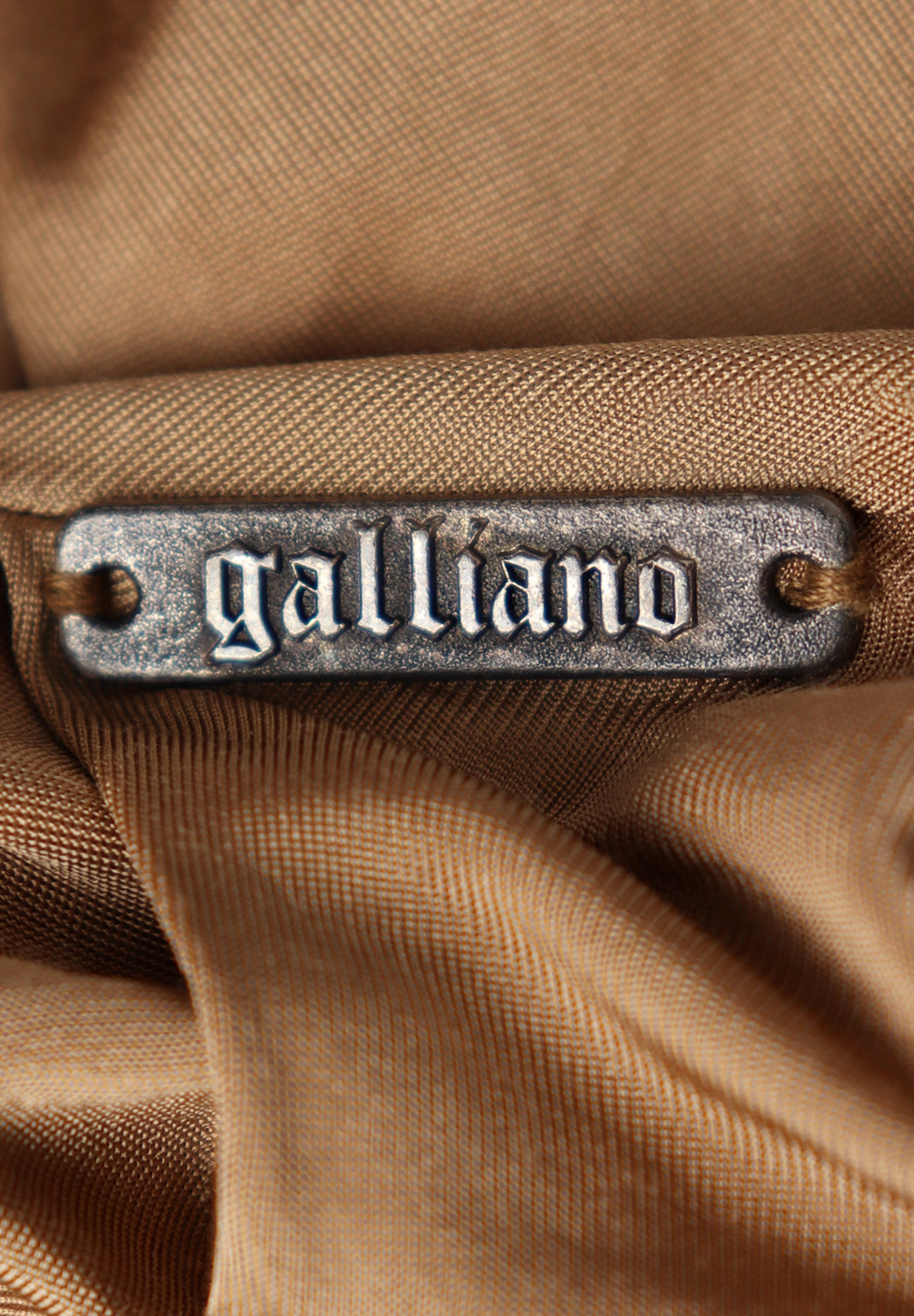Платье John Galliano с драпировкой и вышивкой