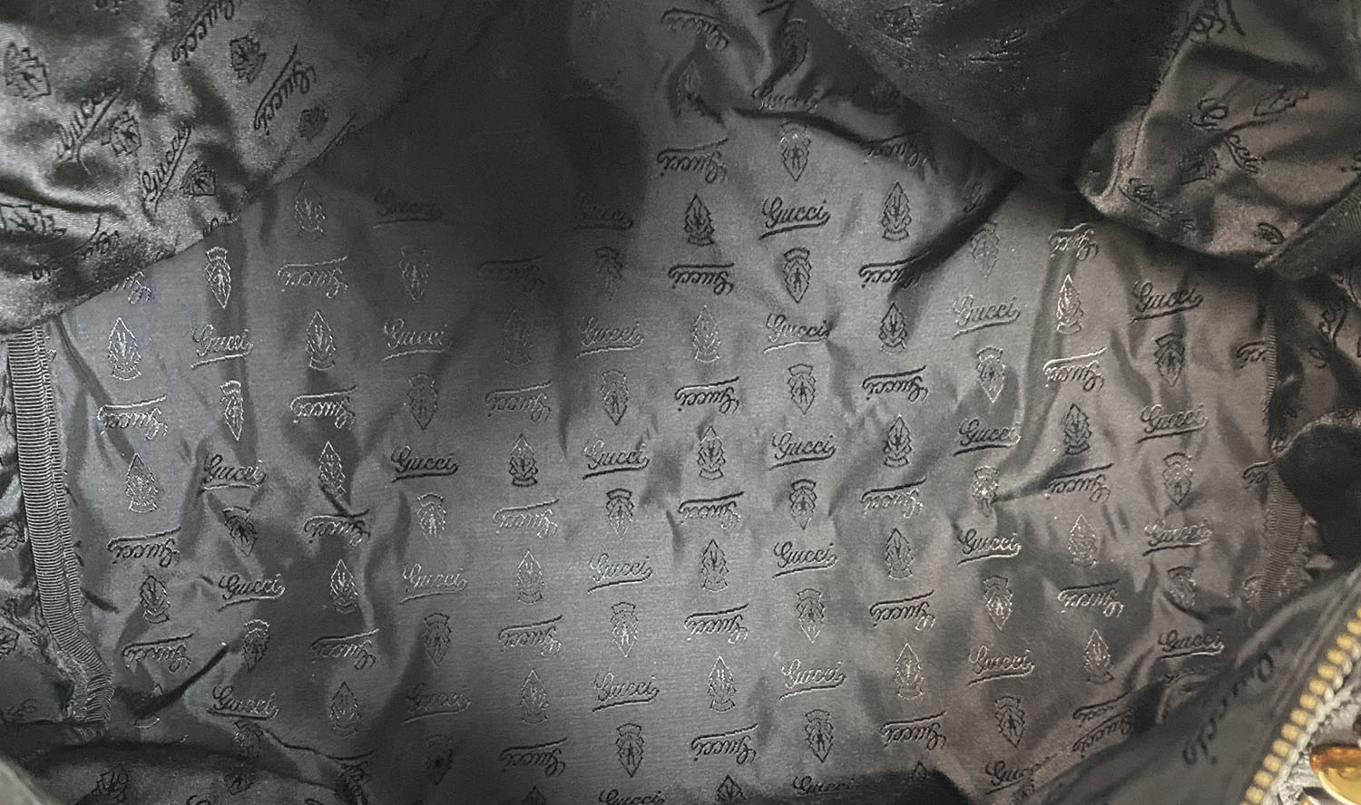 Замшевая сумка Gucci Babouska Indy Boston