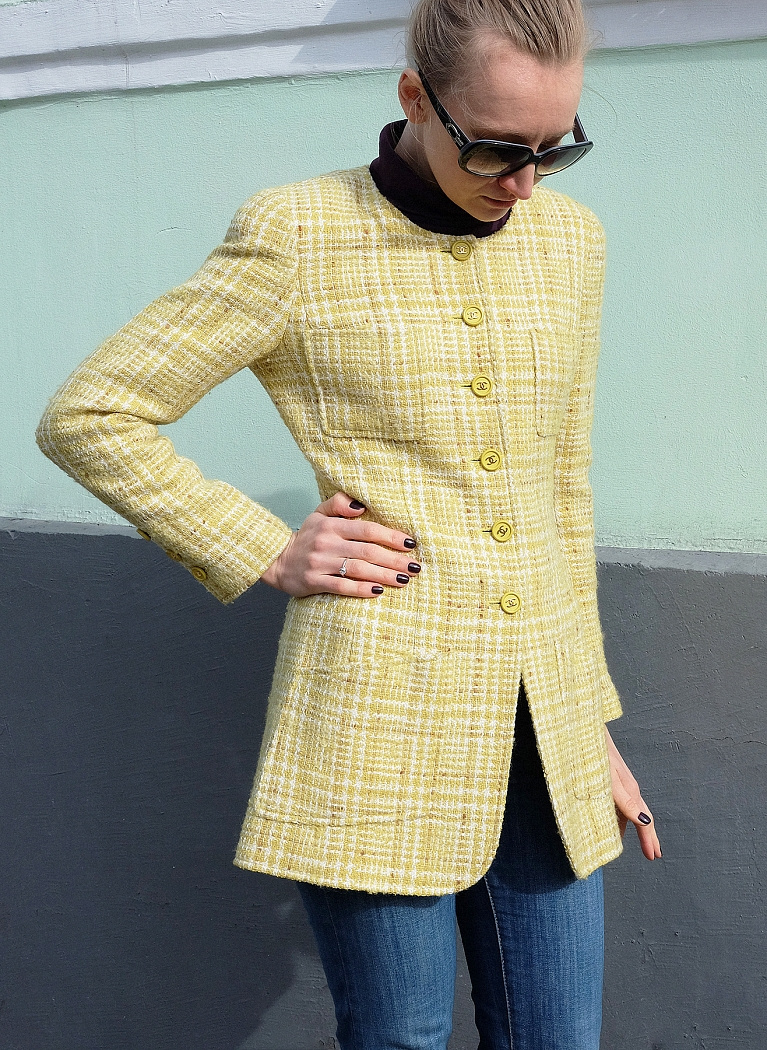Салатовый твидовый жакет Chanel