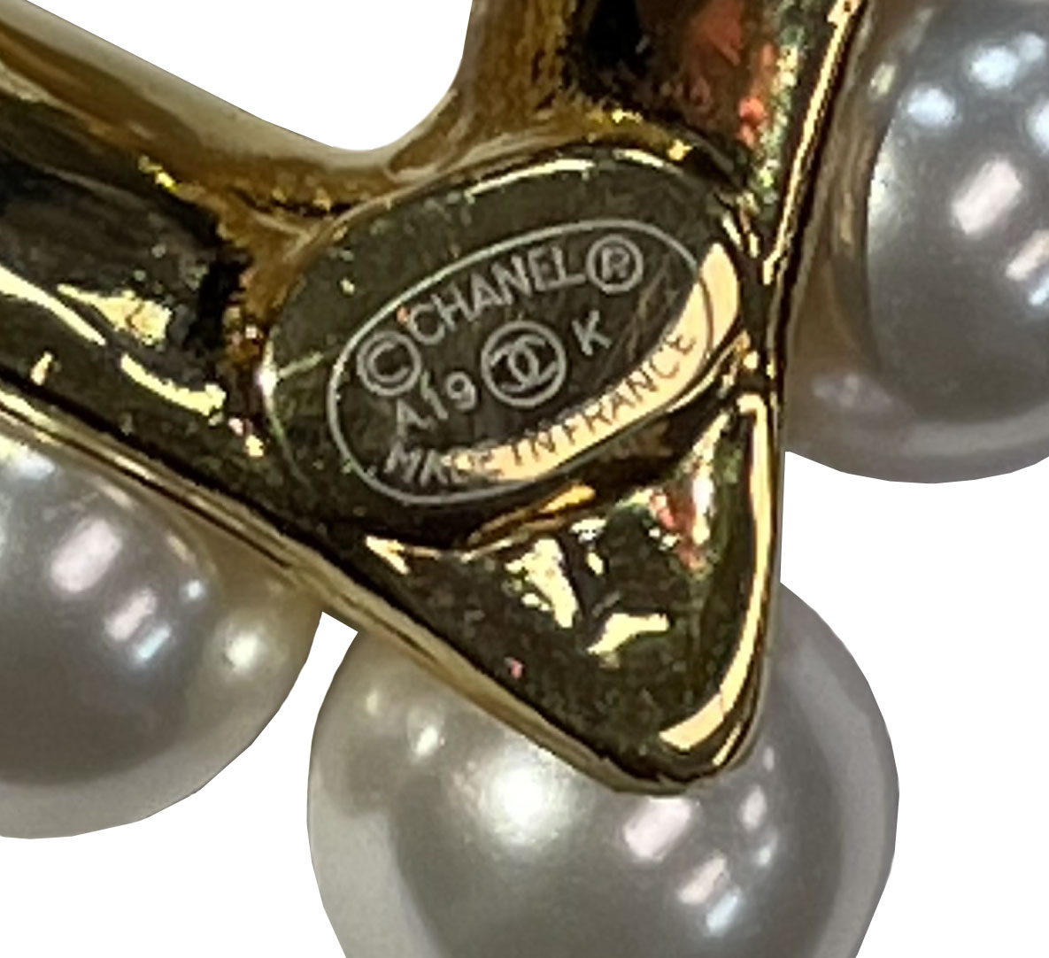 Колье Chanel с медальоном в форме сердца