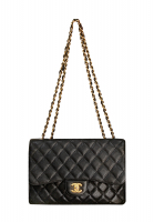 Черная сумка Chanel Classic Flap Medium