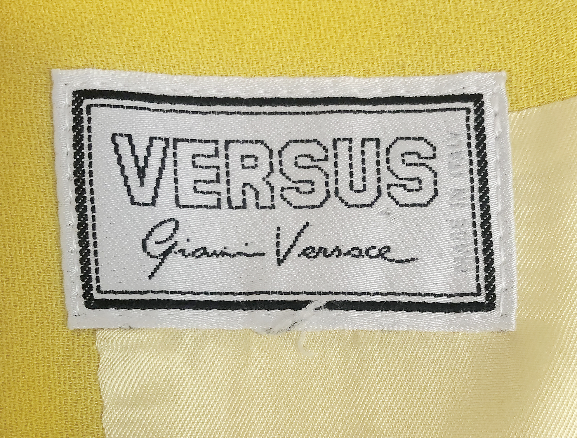 Желтое платье Versus