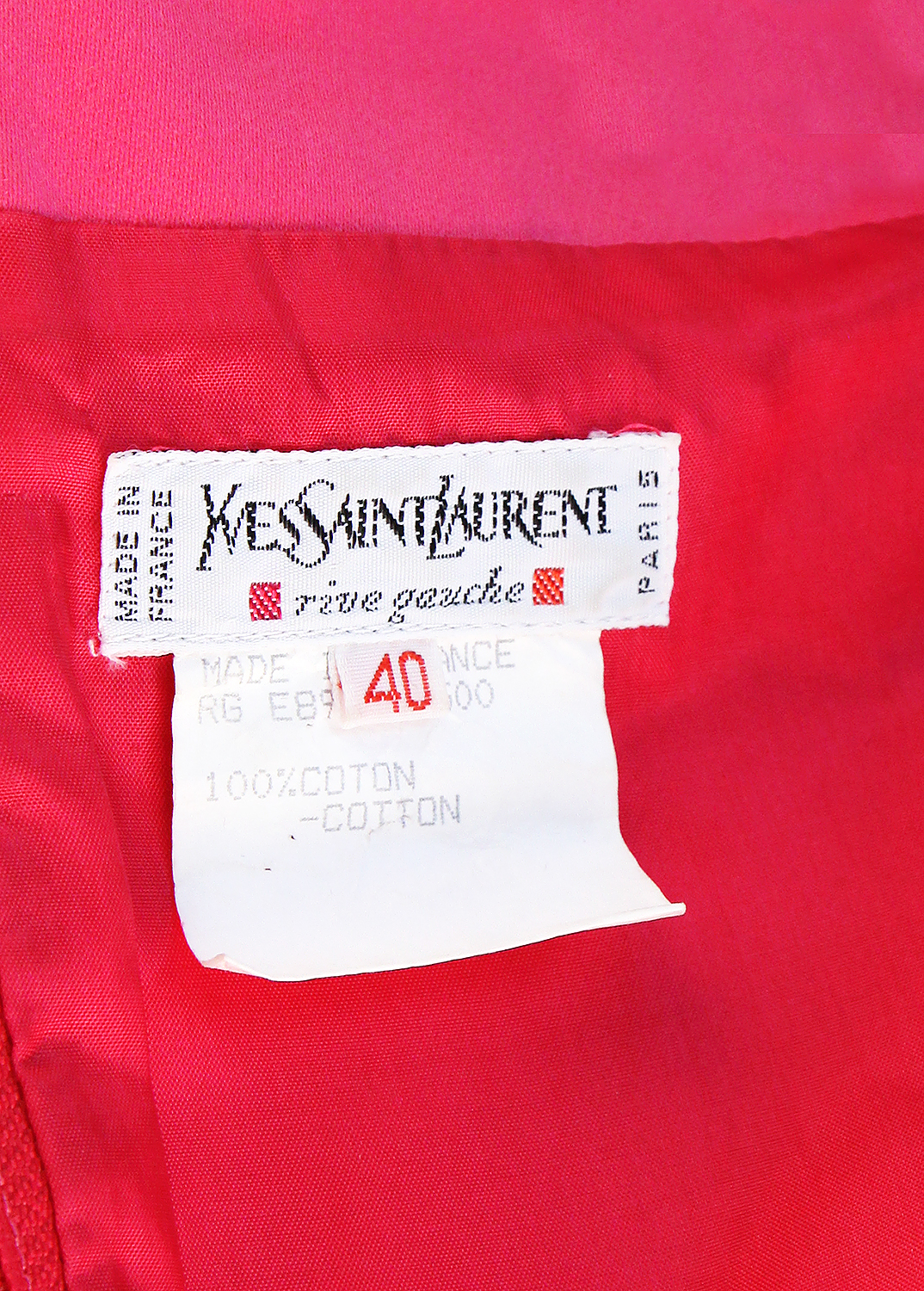 Розовое платье Yves Saint Laurent