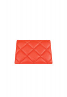 Коралловая сумка Chanel Pearl Chain Mini Clutch