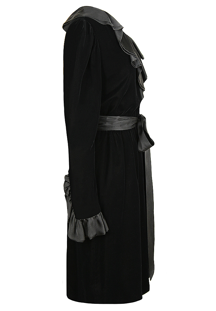 Черное бархатное платье Yves Saint Laurent