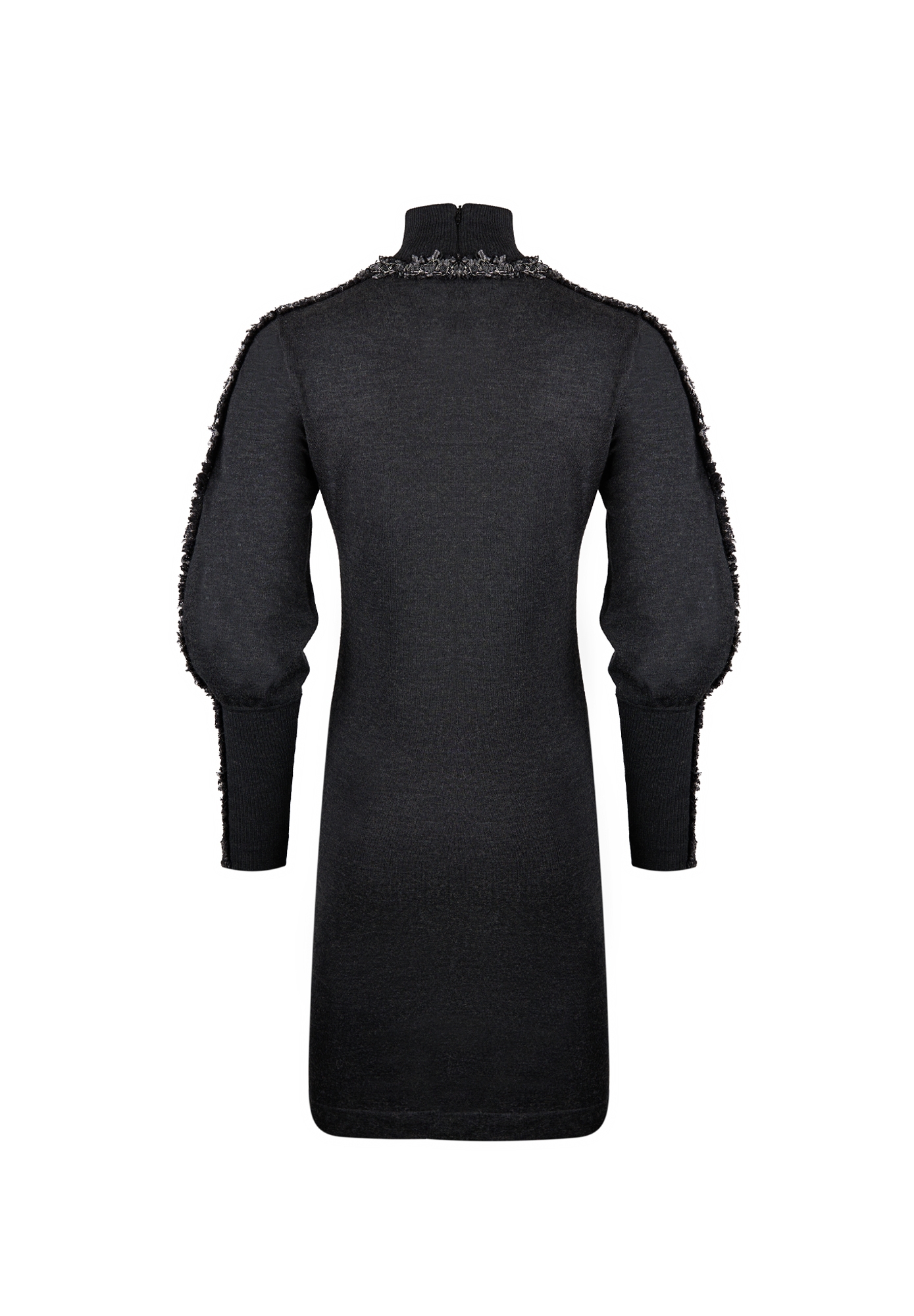 Серое платье Chanel с объемными рукавами