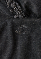 Серое платье Chanel с объемными рукавами