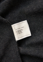 Серое платье Chanel с объемными рукавами