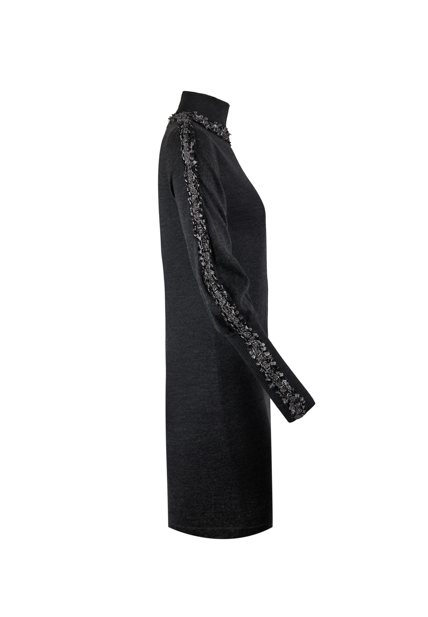 Серое платье Chanel с объемными рукавами