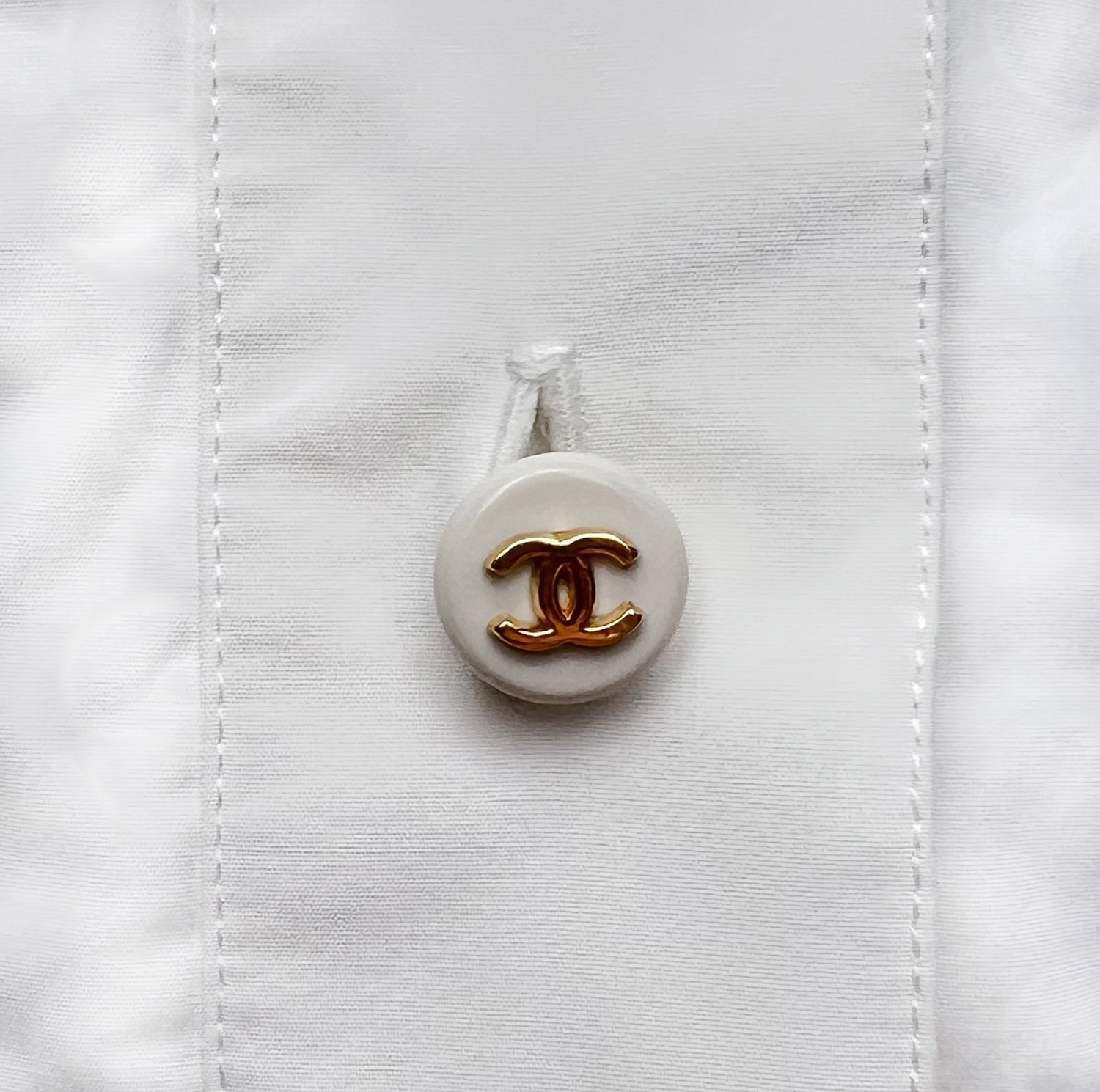 Белая блузка Chanel