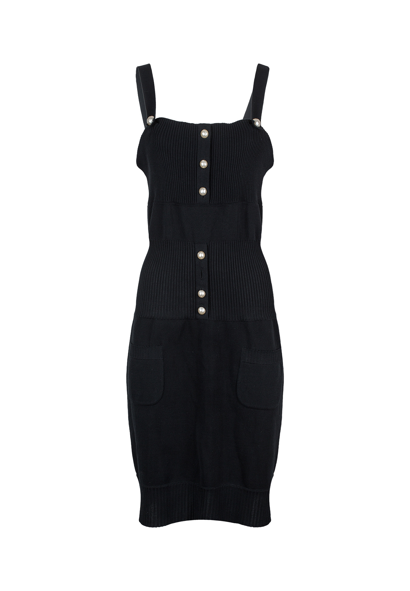 Черный сарафан Chanel с жемчужными пуговицами