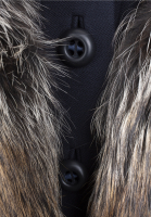 Черное пальто Prada с воротником из меха лисы