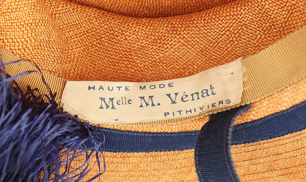 Соломенная шляпка с бахромой