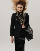 Колье Chanel с подвеской