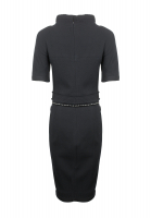 Черное платье Chanel с жемчугом