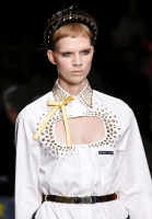 Черный объемный ободок Prada