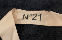 Чёрный свитер №21