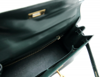 Зеленая сумка Hermès Kelly 28 в коже Box