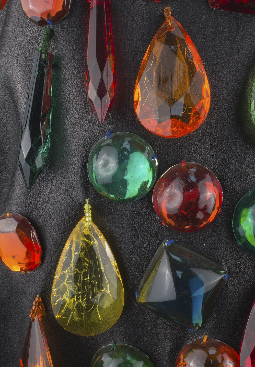 Кожаный жакет Yves Saint Laurent с кристаллами