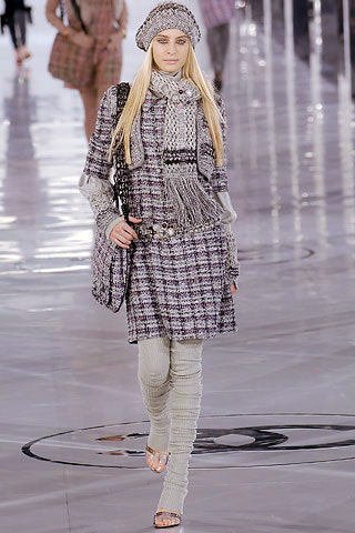 Шарф и шапка Chanel