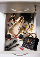 Заколка Chanel с кристаллами и камелиями