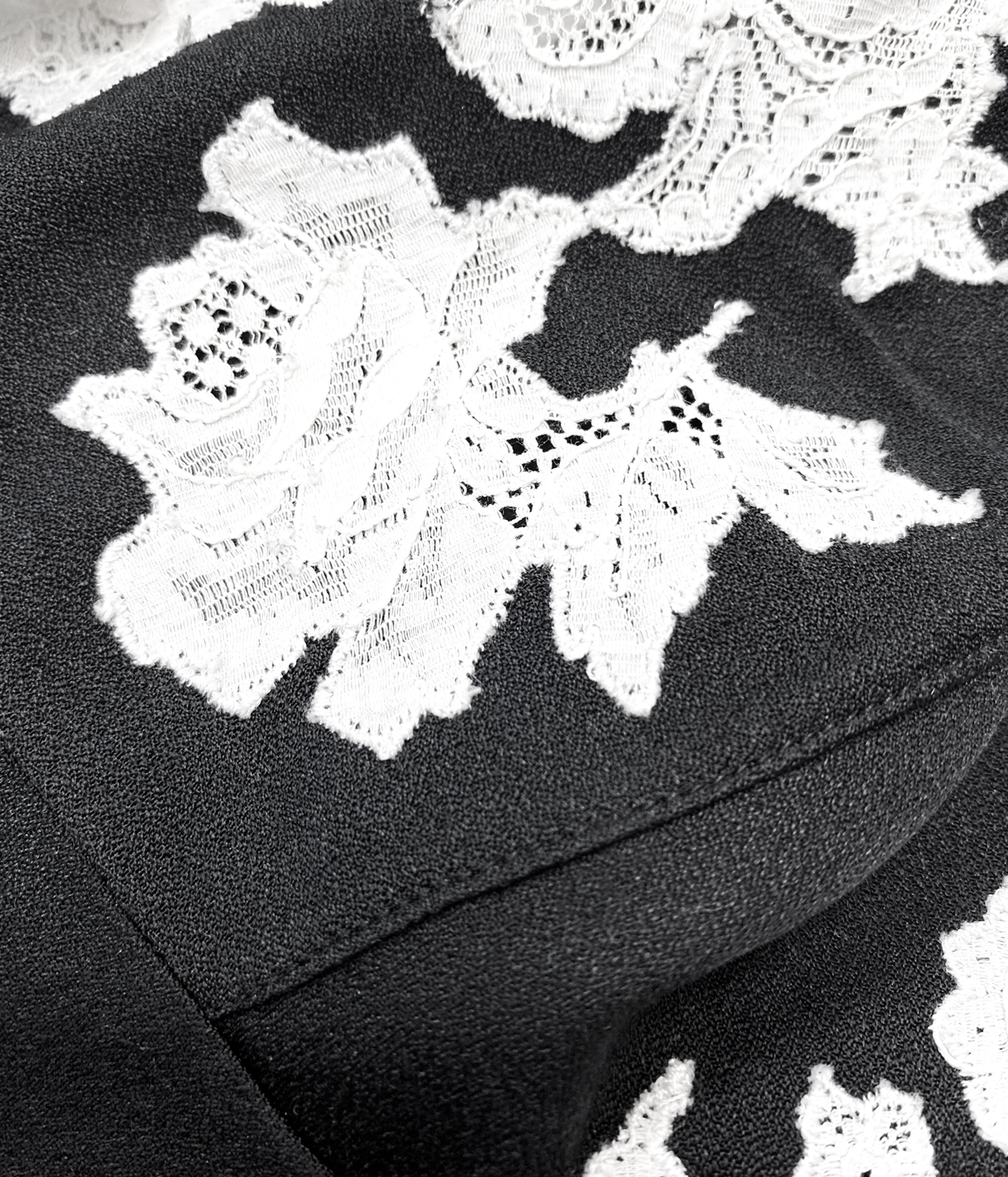 Чёрный топ Christian Dior с кружевом