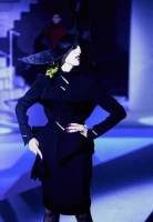 Черный жакет Thierry Mugler с серебристыми элементами