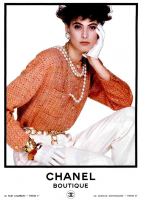 Розовый твидовый жакет Chanel