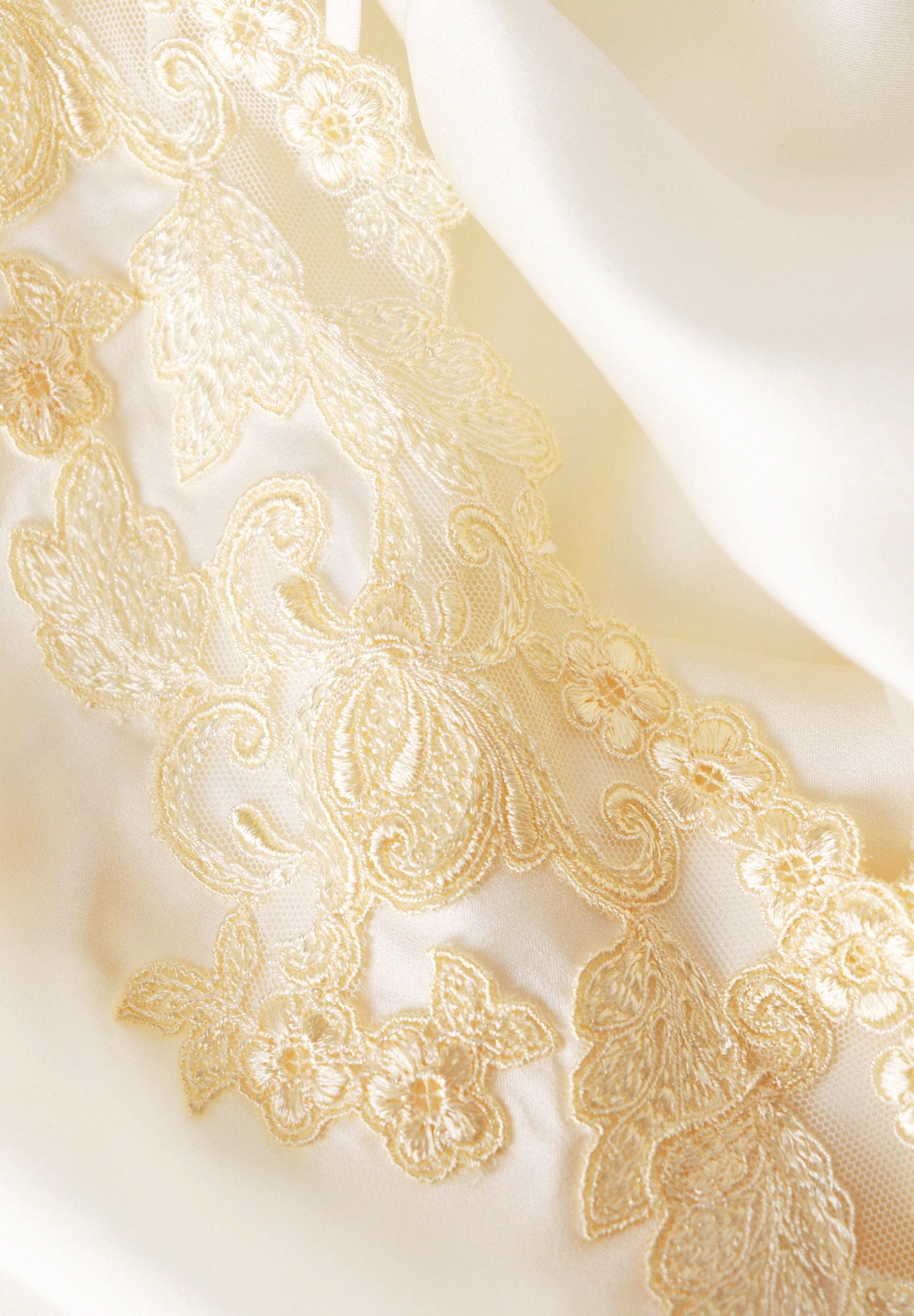 Шелковое платье La Perla с кружевом