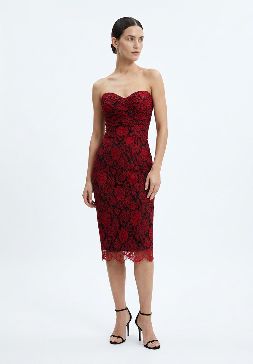 Красное кружевное платье Dolce&Gabbana