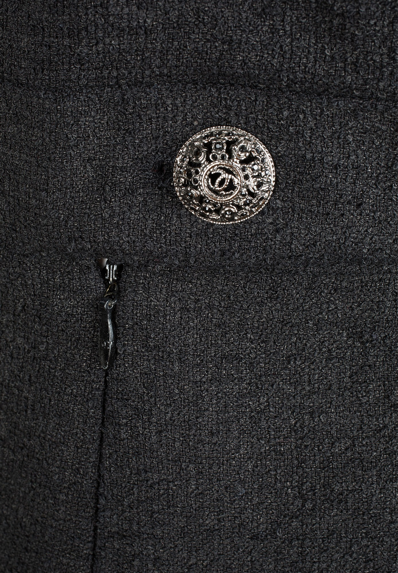 Черное льняное платье Chanel 