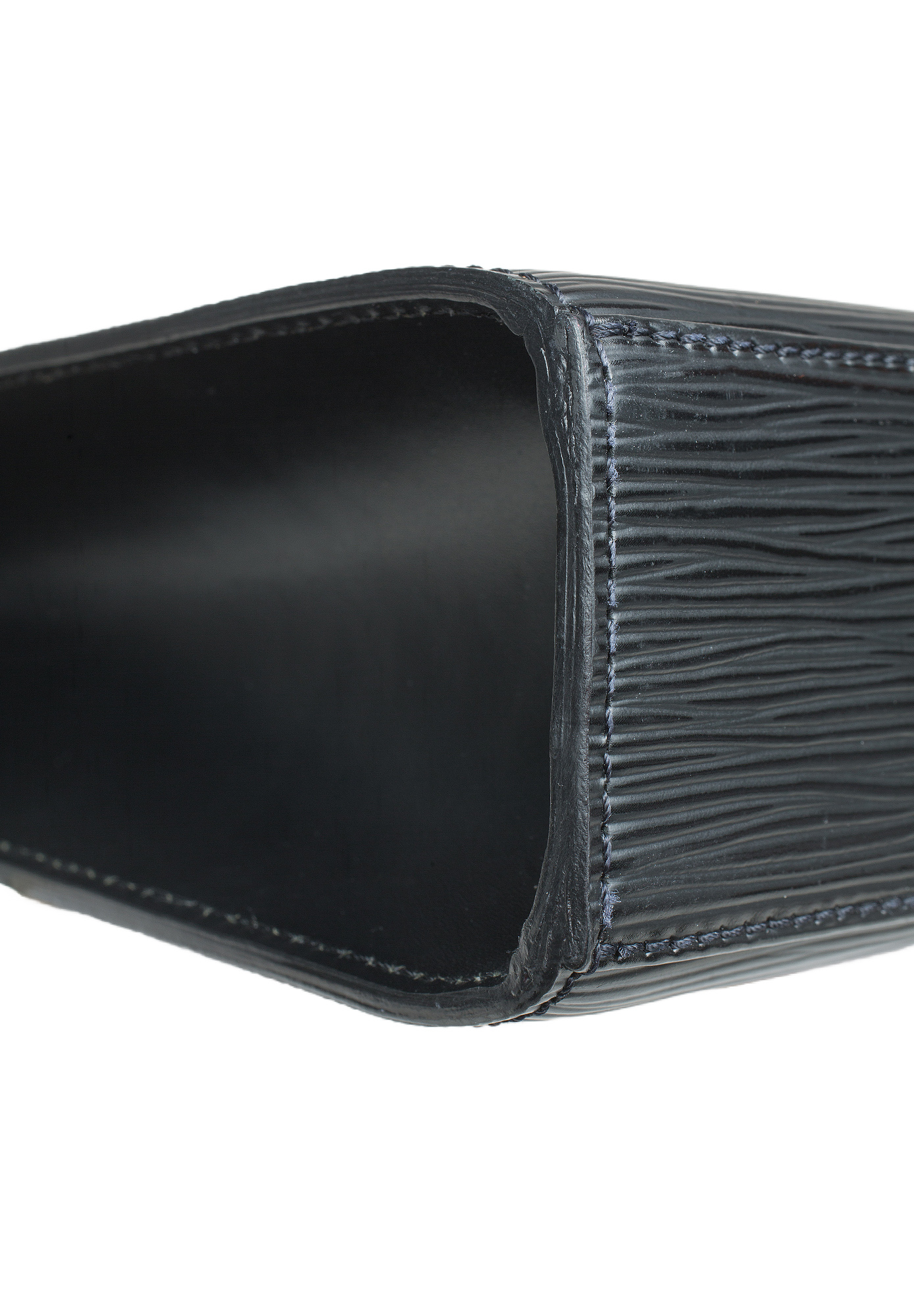 Черная кожаная сумка Louis Vuitton 