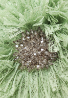 Ободок с кружевным цветком и кристаллами