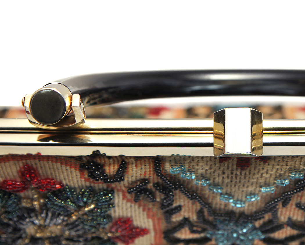 Французская сумка с вышивкой бисером