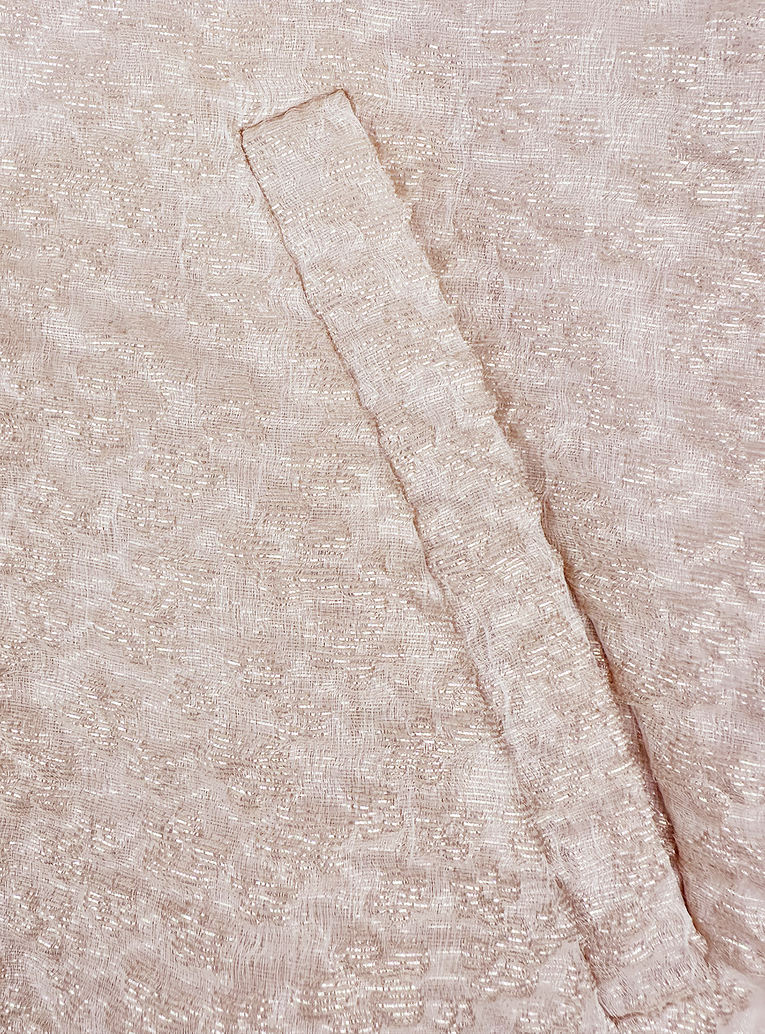 Розовый бомбер Rochas