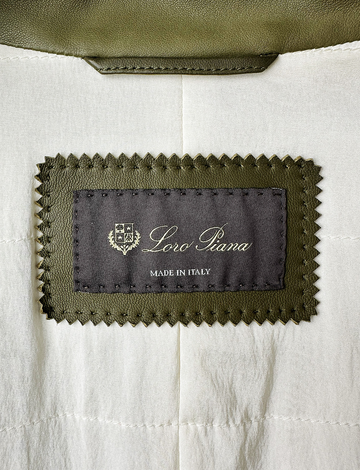 Оливковая кожаная куртка Loro Piana