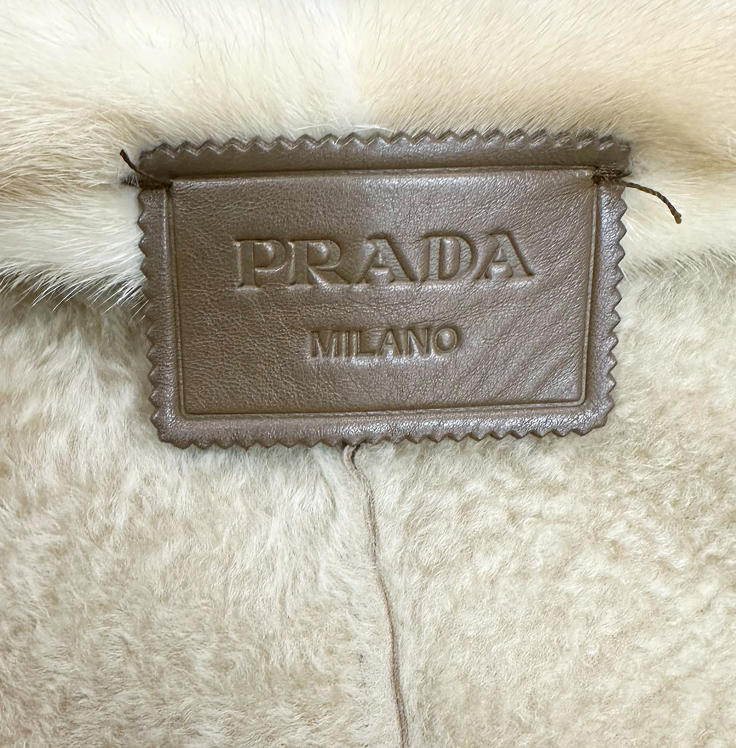 Двубортная дублёнка Prada
