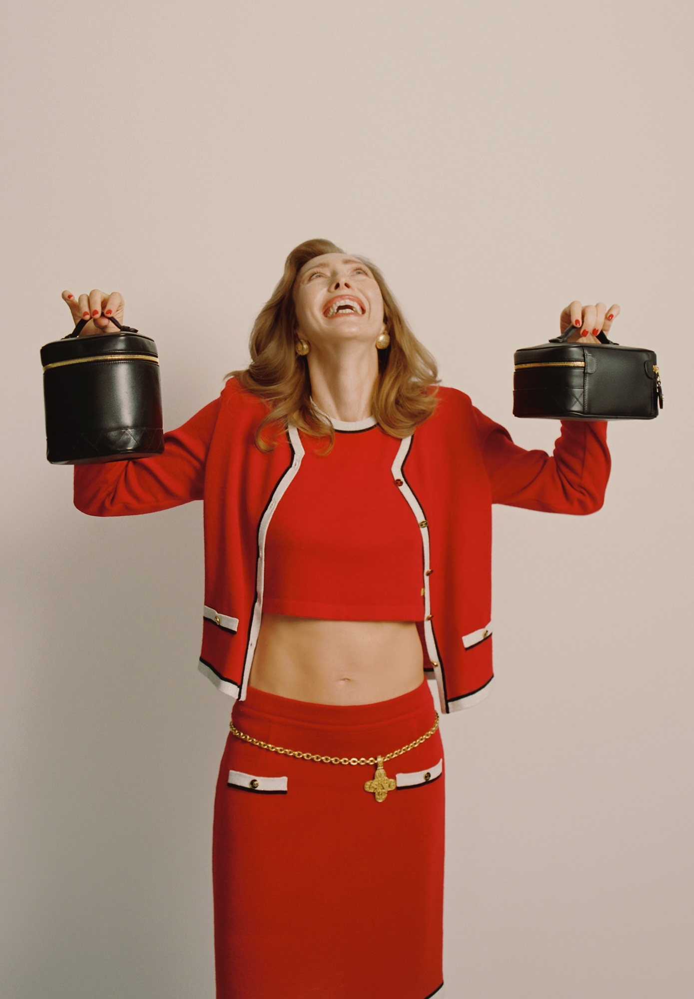 Колье Chanel с подвеской-крестом