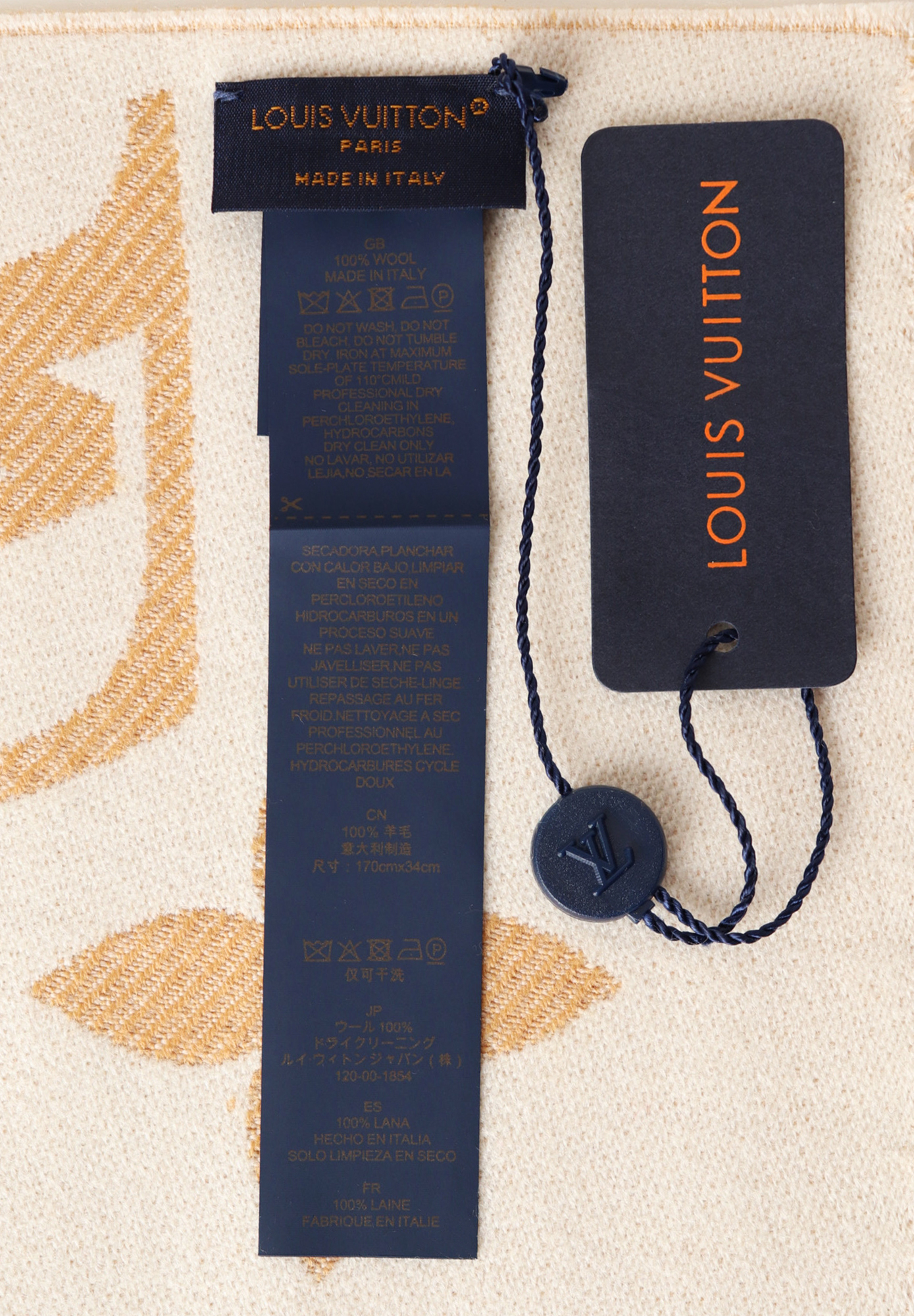 Шарф Louis Vuitton с монограммами и бахромой