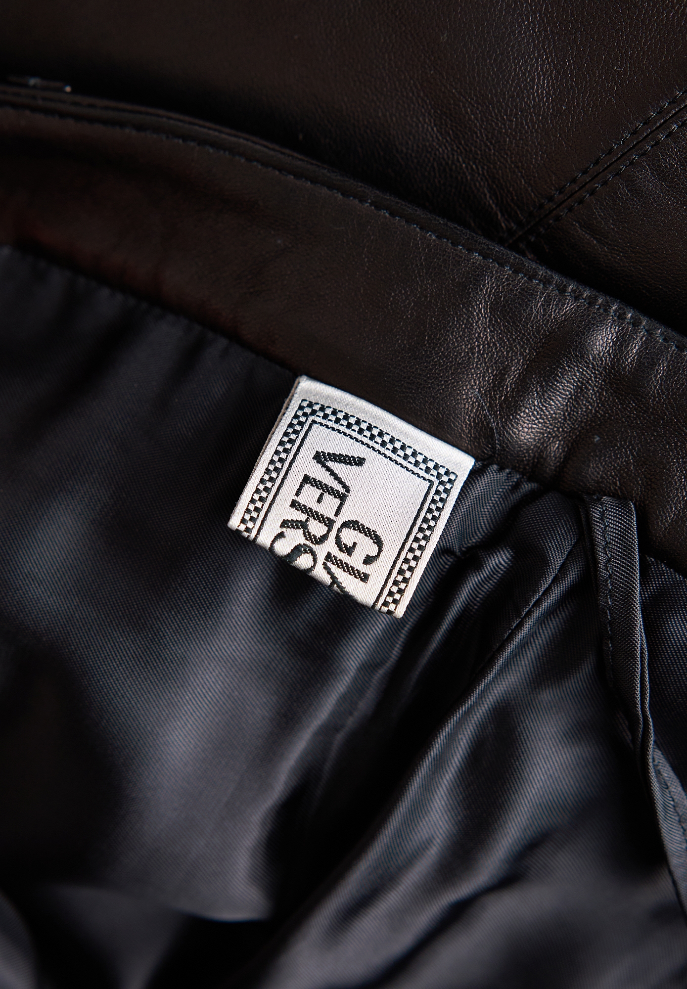 Черные кожаные брюки Versace