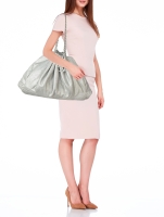 Объемная серебристая сумка Chanel