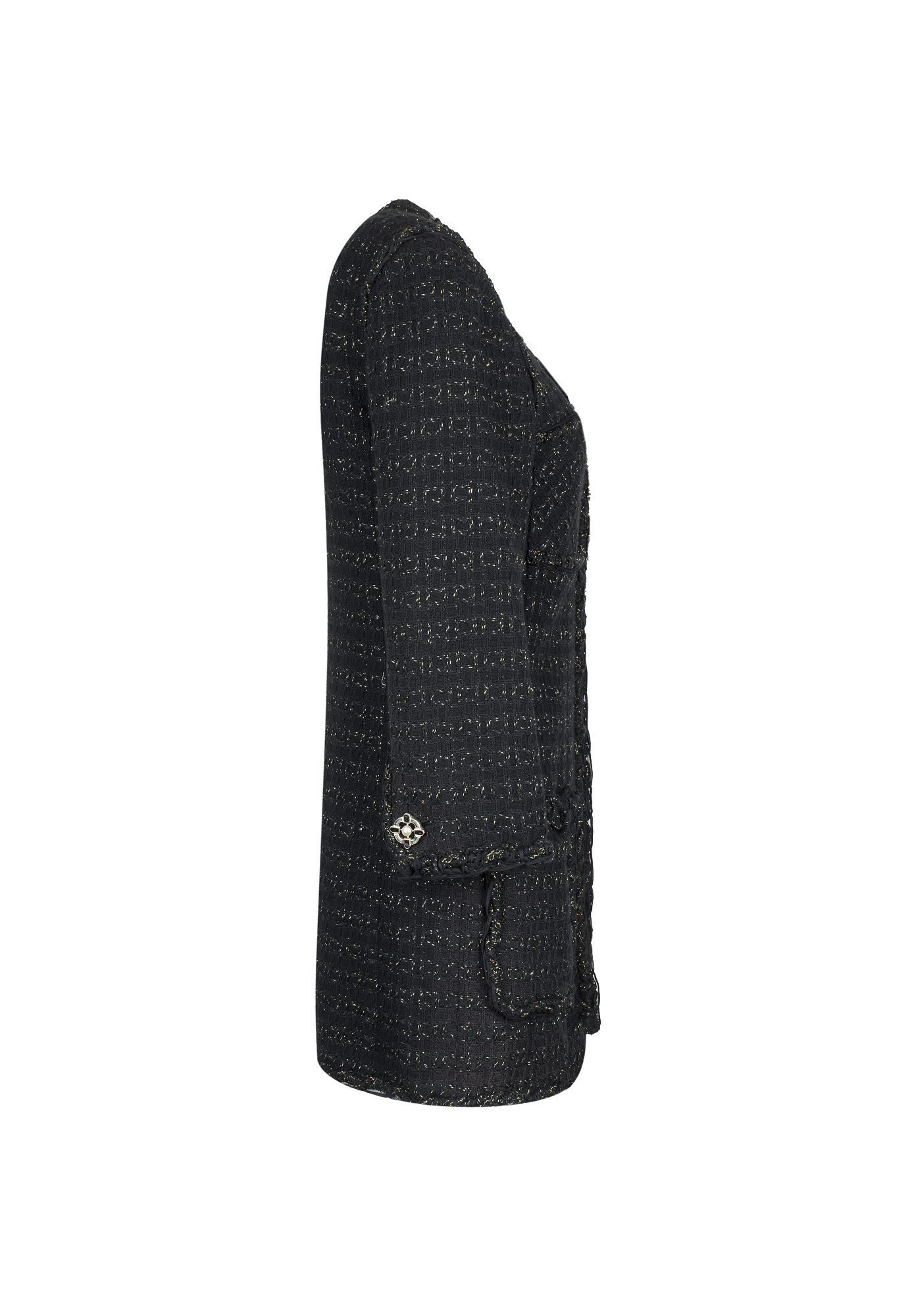 Чёрный жакет Chanel с декоративной фурнитурой