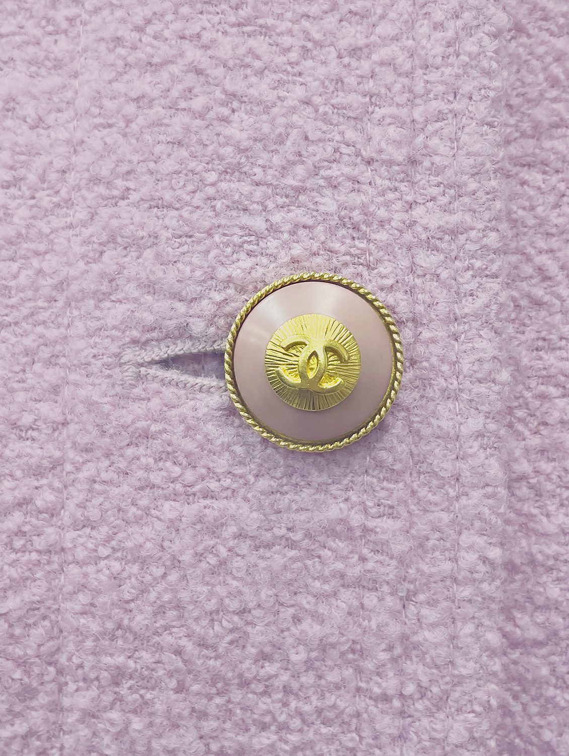 Розовый жакет Chanel