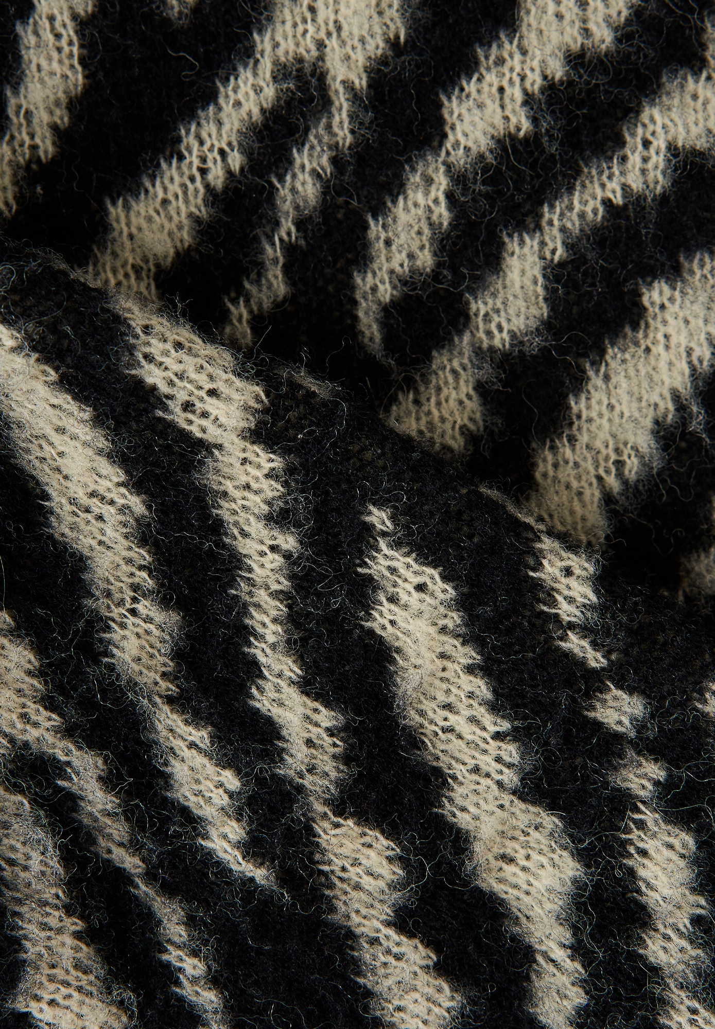 Черный укороченный свитер Celine 