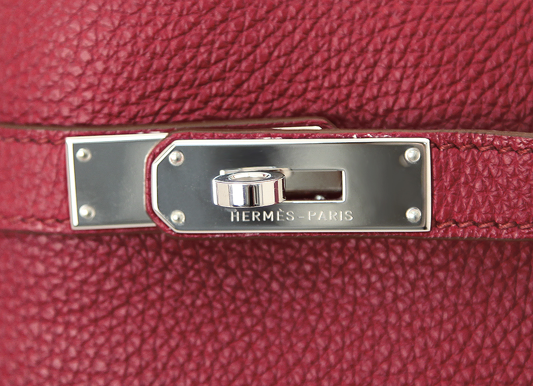 Брусничная сумка Hermès So-Kelly 22 в коже Togo