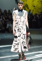 Асимметричный жилет Prada в горох