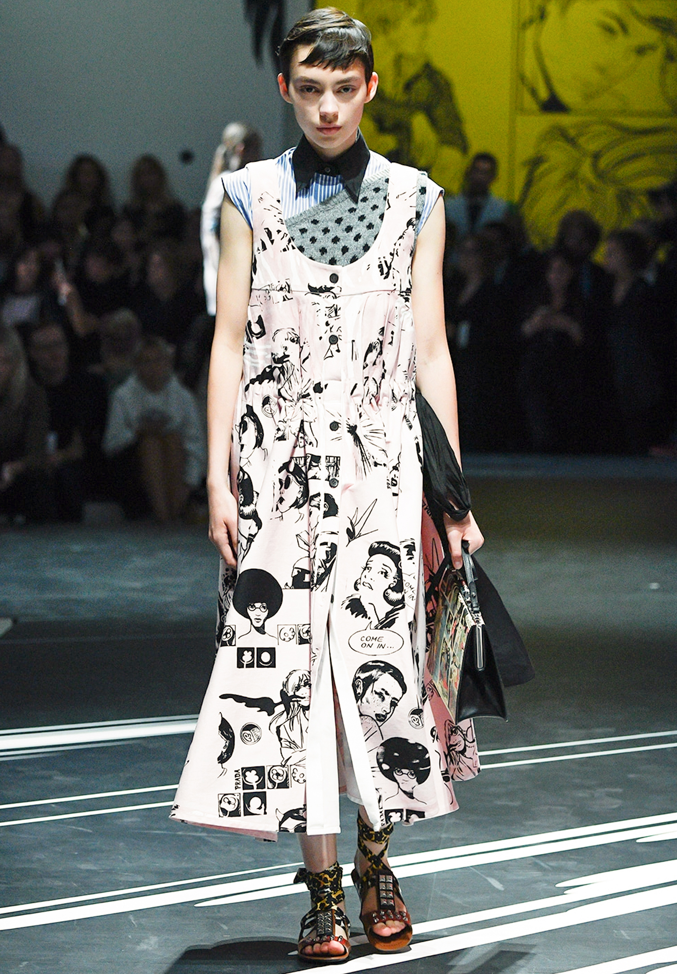 Асимметричный жилет Prada в горох