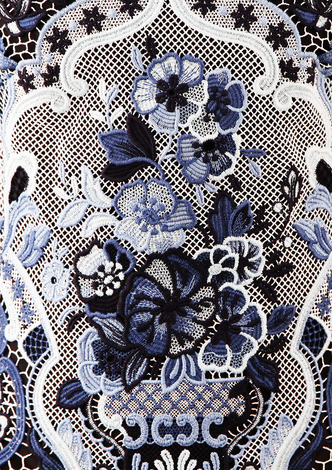 Кружевное платье Valentino