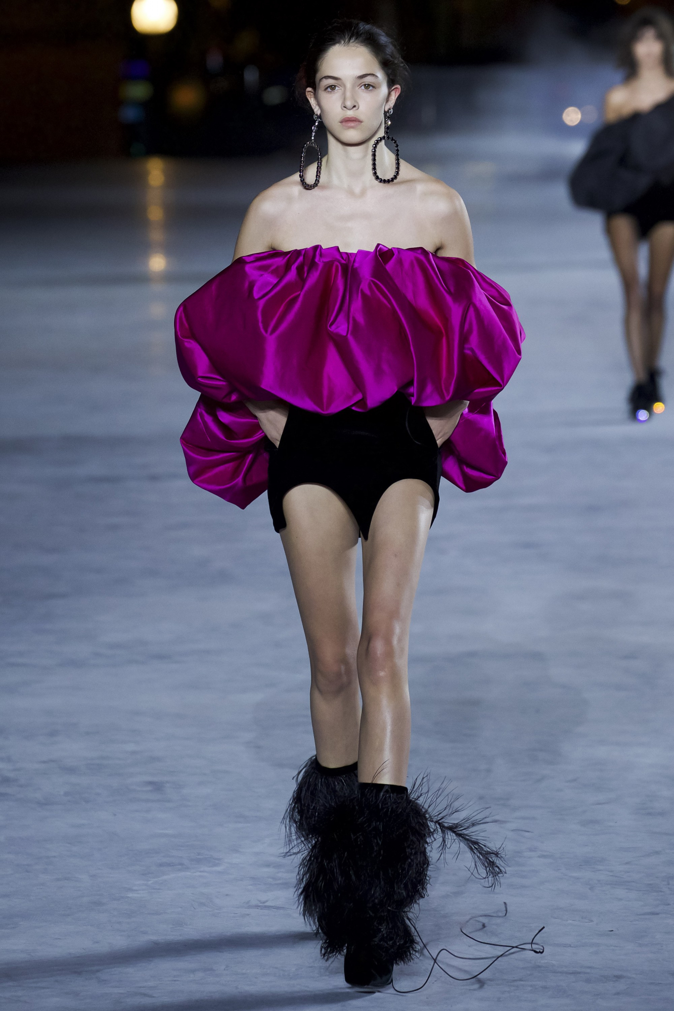 Розовое мини-платье Saint Laurent